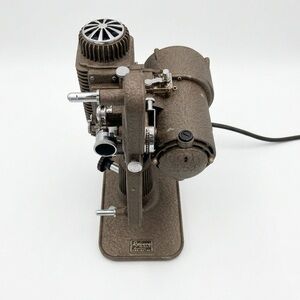Vintage Revere Model 85 8mm Movie Projector